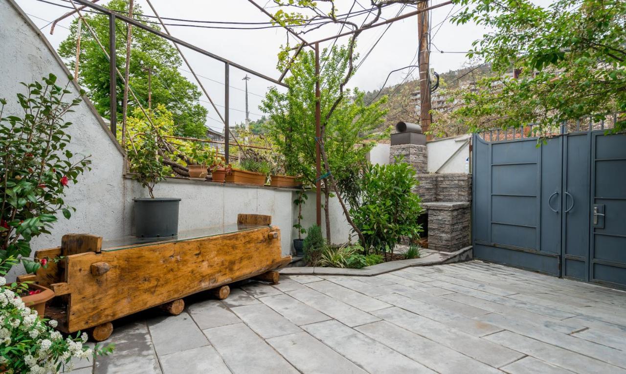 Sololaky Wall Tbilisi Exterior photo